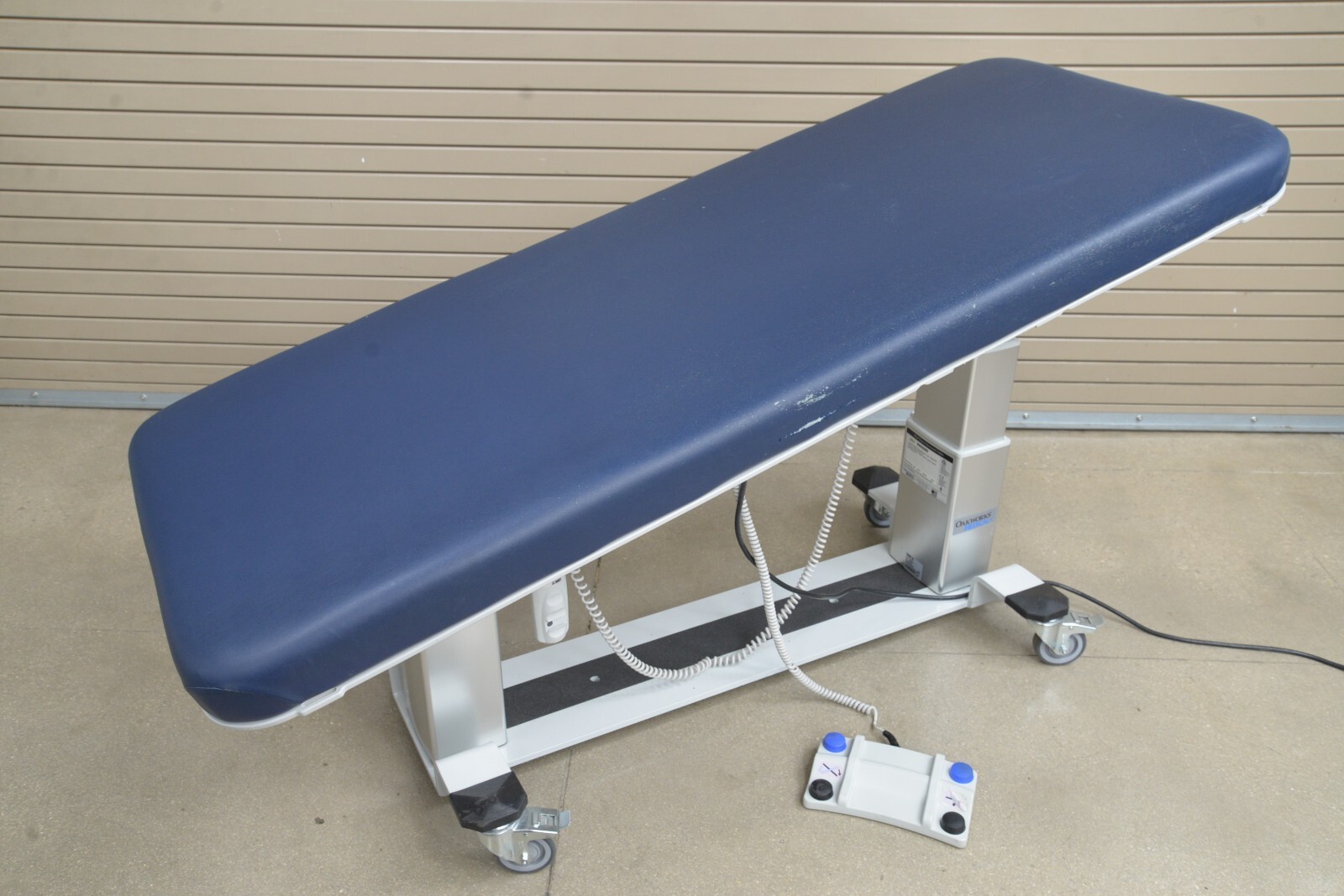 Oakworks Medical Dual Tower General EA Ultrasound Table w/ Hand & Foot Controls