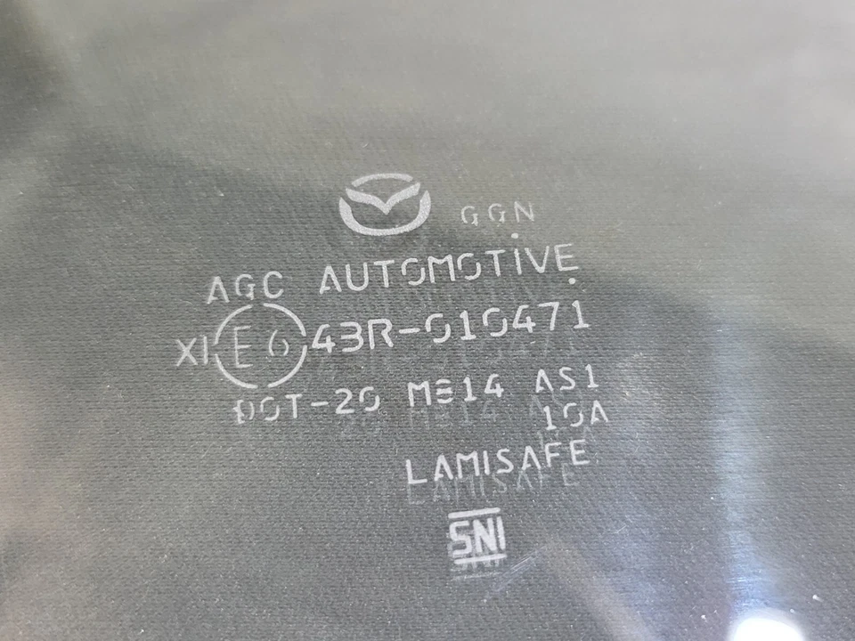 2017-2024 Mazda CX-5 Front Right Passenger Side Door Window Glass KB7W-58-510 - Image 4 of 4