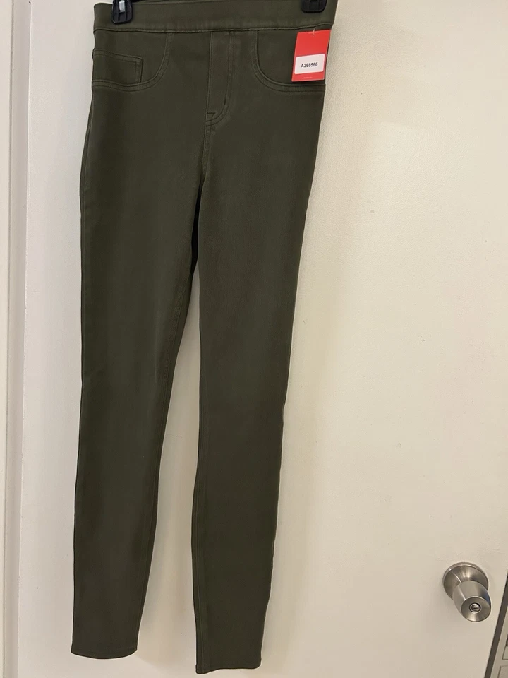 Leggings nova com etiquetas SPANX verde oliva tornozelo alto 29” costura interna pullon pequena/P 2-4 - Imagem 2 de 3