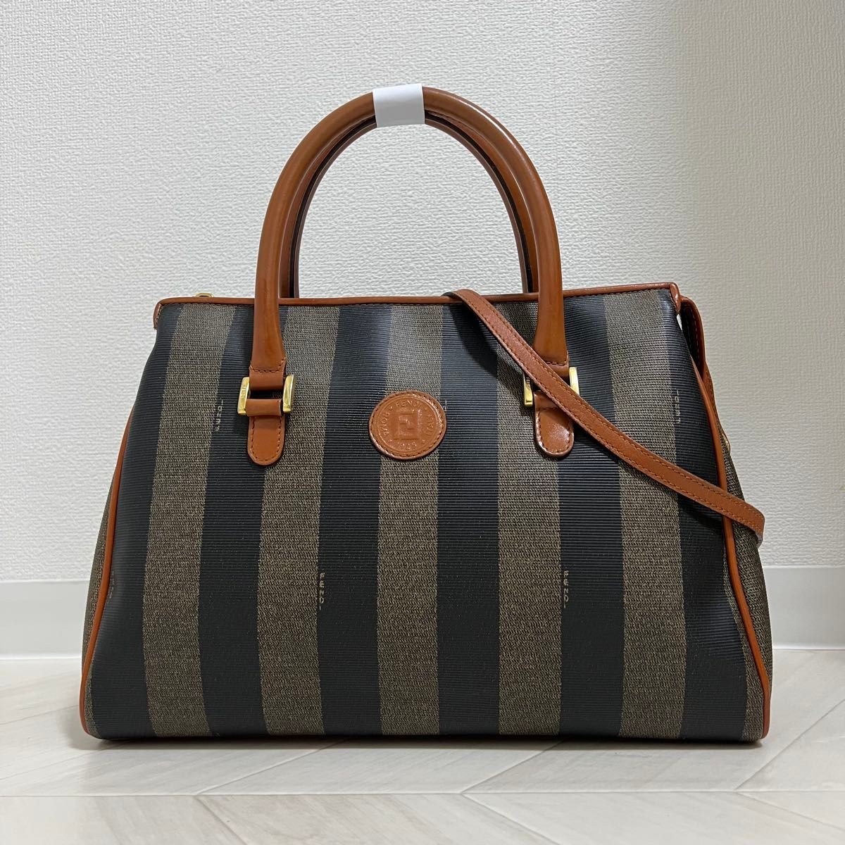 Vintage FENDI Pekan Shoulder Bag in Excellent Rare Condition