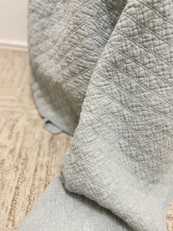 "Manta acolchada de lino y algodón BROOKS BROTHERS verde espuma de mar talla Queen 88""x92""" Foto 3 de 4