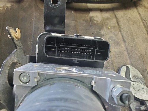 Anti-Lock Brake Part With Adaptive Cruise Fits 18-19 ECLIPSE CROSS 1849057 - Picture 1 of 12