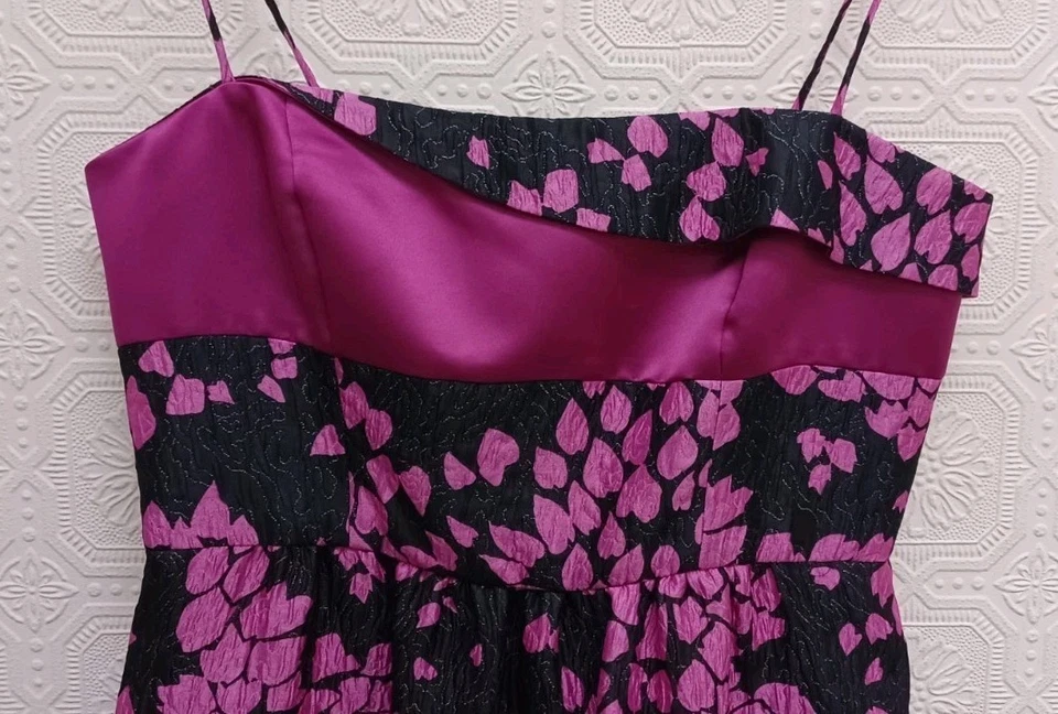 Armani Collezioni Black & Hot Pink Fold Over Pockets Slim Dress Size 10 - Image 2 of 4