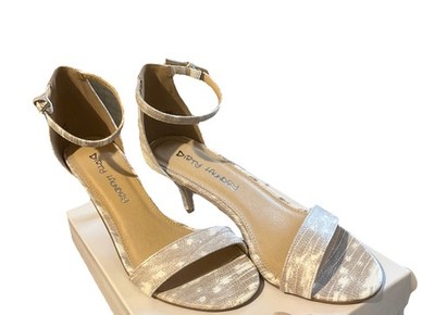 Dirty Laundry Strappy Kitten Heel White And Cream Shoes Size 9 New