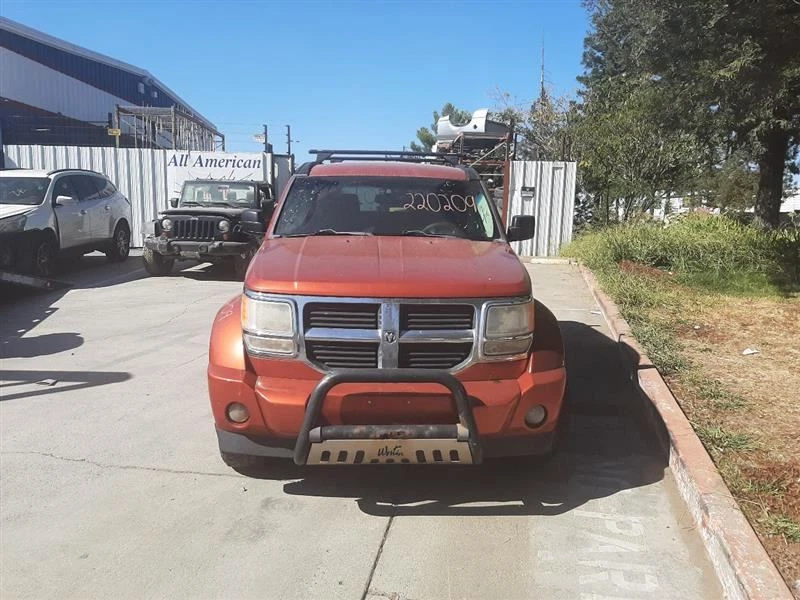 07 08 09 10 11 Cilindro maestro de freno Dodge Nitro 68004467AA Foto 3 de 4