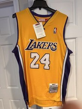 Kobe Bryant Mitchell and Ness Authentic 06/07  Lakers Jersey Size 44 (L)
