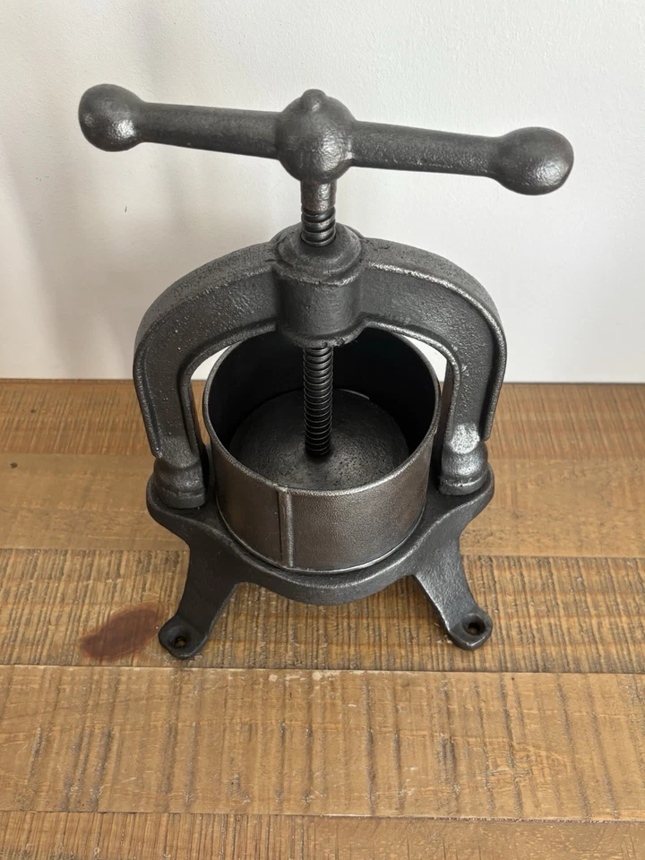 Ancien Petit Pressoir en Fonte à Fruits - À Vis - Vintage - Photo 2/4