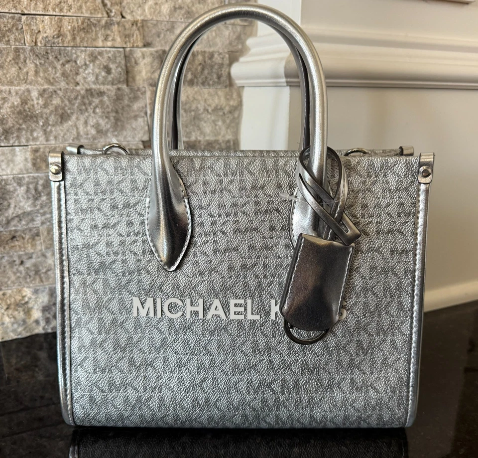Bolso Bandolera Michael Kors Mirella Pequeño Metálico Logo Firma Plateado Nuevo con Etiquetas Foto 2 de 4