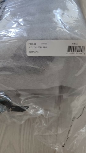 NWT $350 COACH Drawstring Crossbody PETAL BAG PEBBLE LEATHE Black F57543 - Foto 4 di 7