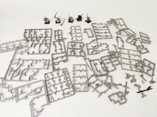 Pacchetti miniature di plastica Warhammer Age of Sigmar fantasy Battles OOP - Foto 212 di 321