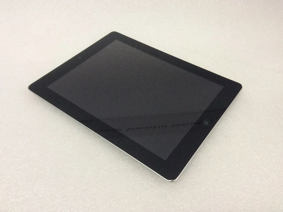 Apple iPad 3rd Gen A1416 Wi-Fi 16GB 9.7" Silver/Black - 12 Months Warranty  - Image 2 of 4