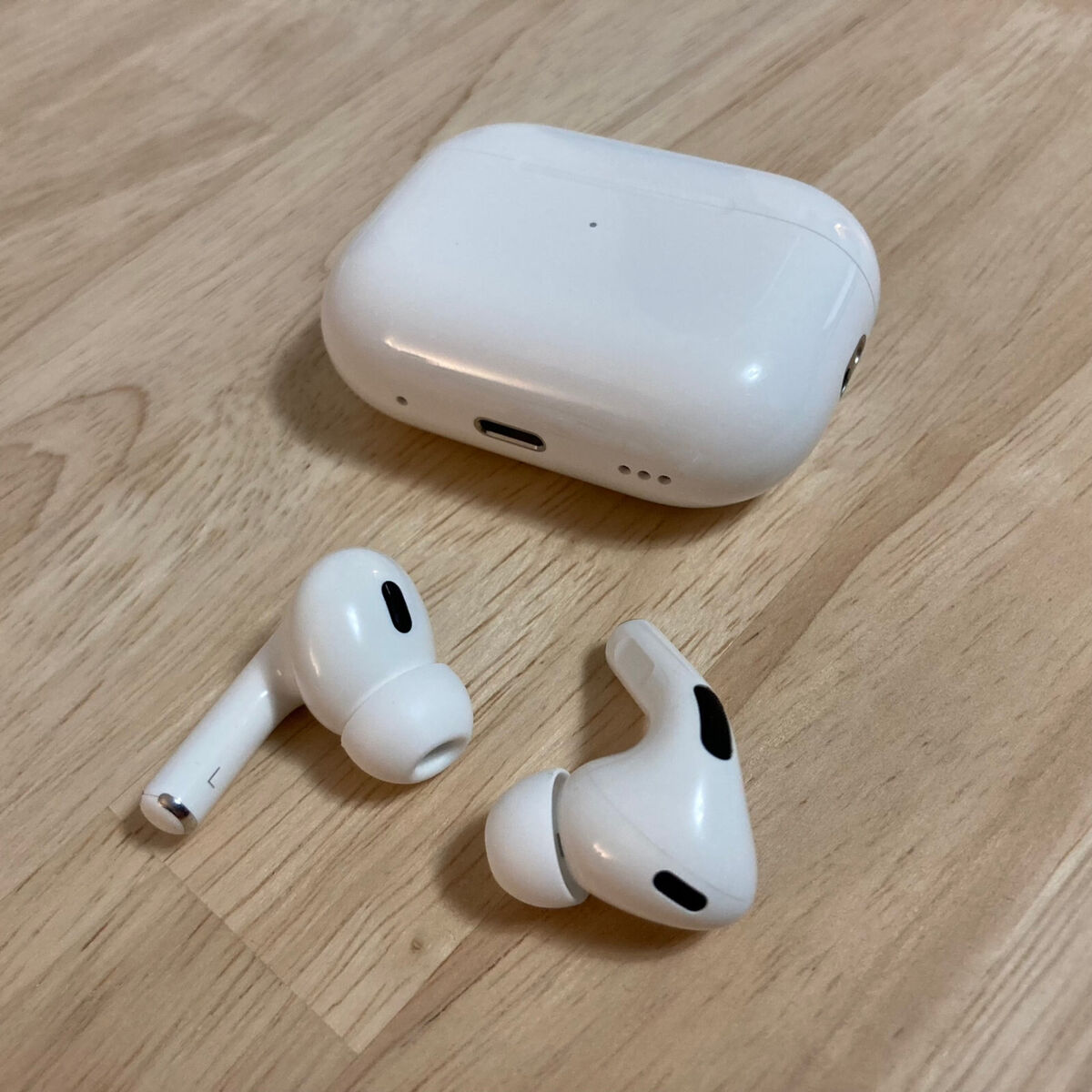 Brand New Genuine Apple Airpods 2nd Gen with Wireless Charging