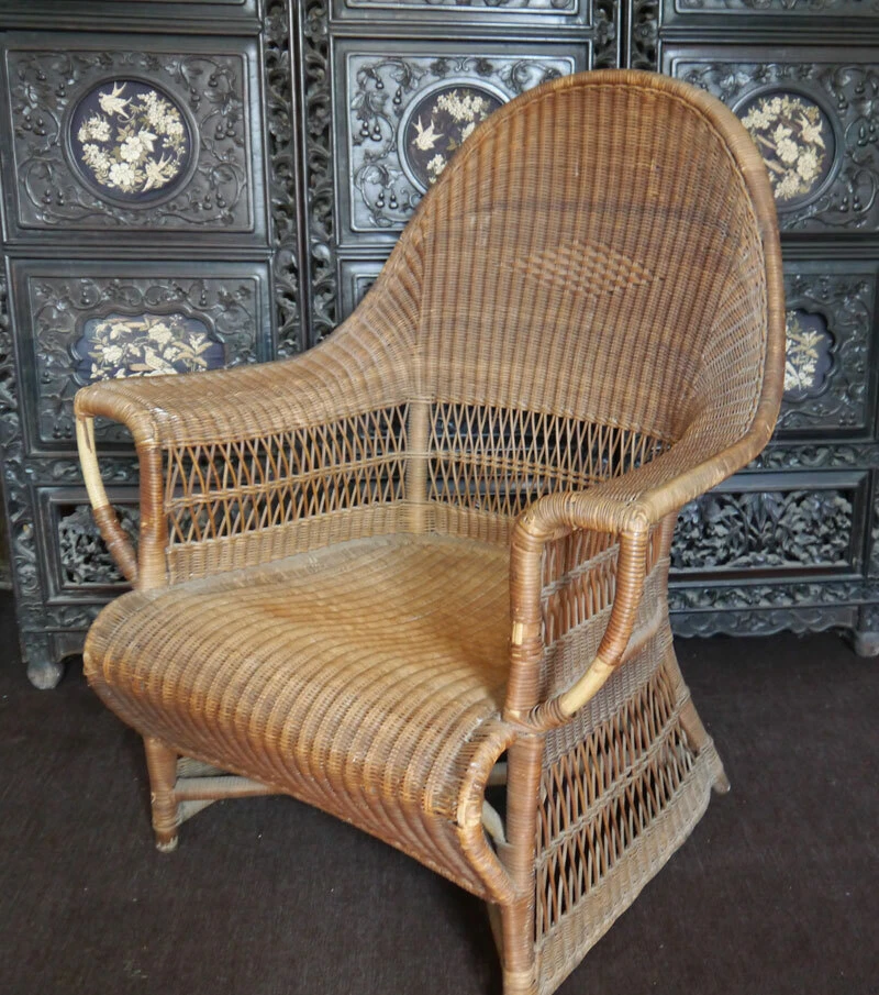 Wicker on sale chair antique