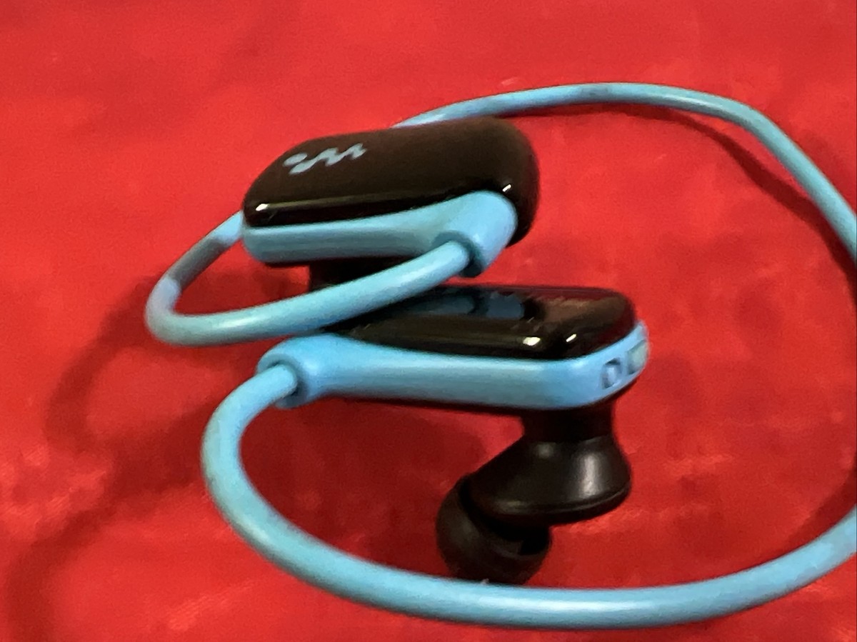 Sony Walkman 4GB NWZ-W273 Wireless Water Resistant Sports MP3