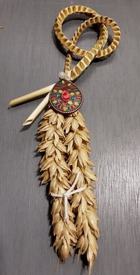 Corn Dolly. Country Favour. Bohemian Charms. Erntefest. Imbolc. Heidentum.
