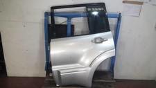 Porte arrière et accessoires Mitsubishi PAJERO