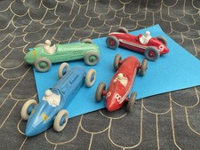 Preços baixos em Dinky 1:43 Veículos de brinquedo e de metal