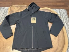 Viktos Range Trainer - Waterproof Shell with Hood Black