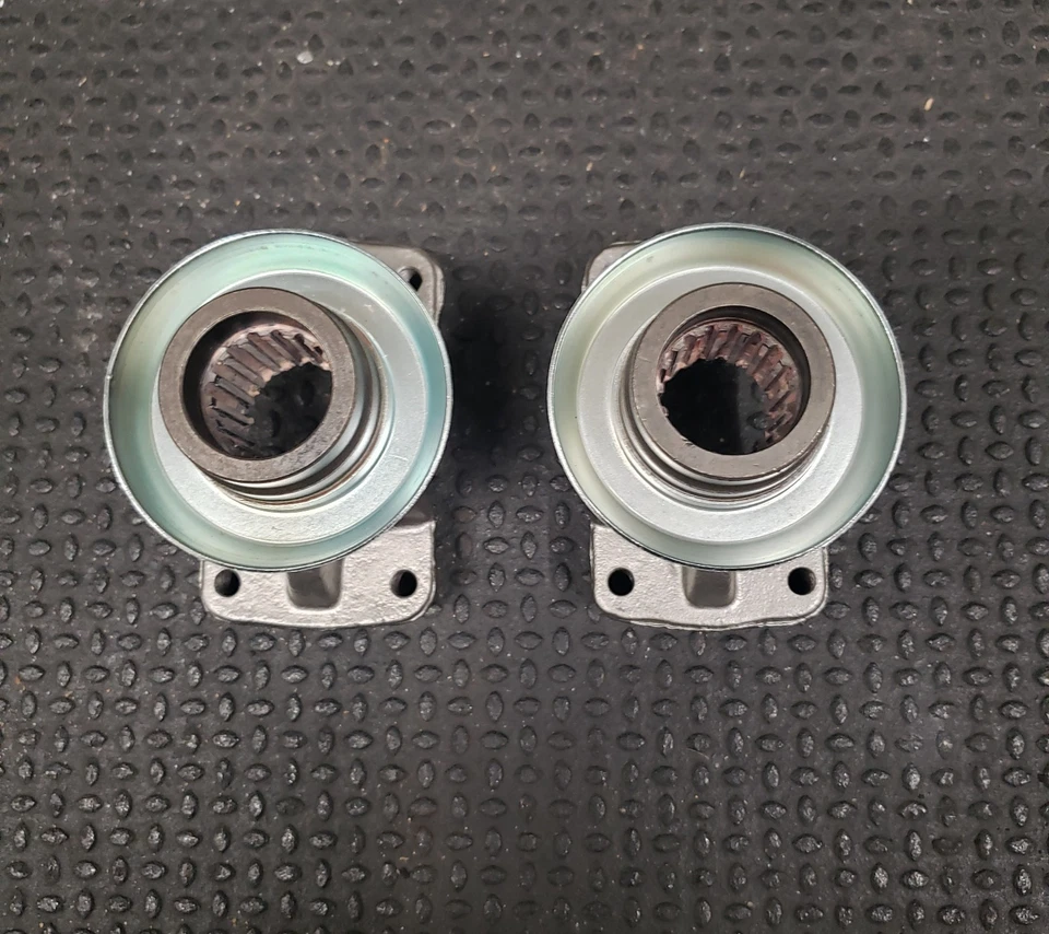 1980-82 C3 Corvette Rear Spindle Spicer Flange Yokes - Image 4 of 4