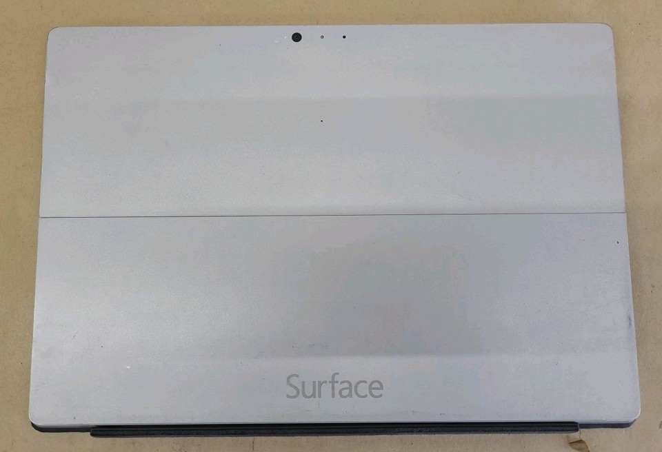 Microsoft Surface Pro 3 – Core i5 / 4GB / 128GB SSD – Grade A