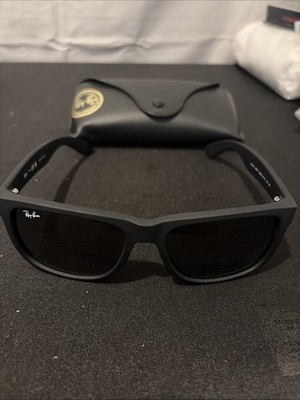 Ray Ban Justin Classic RB4165 54-16-145 Black Frame Black Polarized Sunglasses