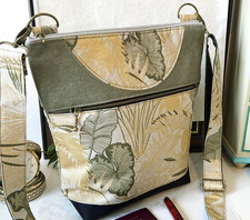 Sac à main création artisanale, toile coton enduit motifs feuillage vert et or