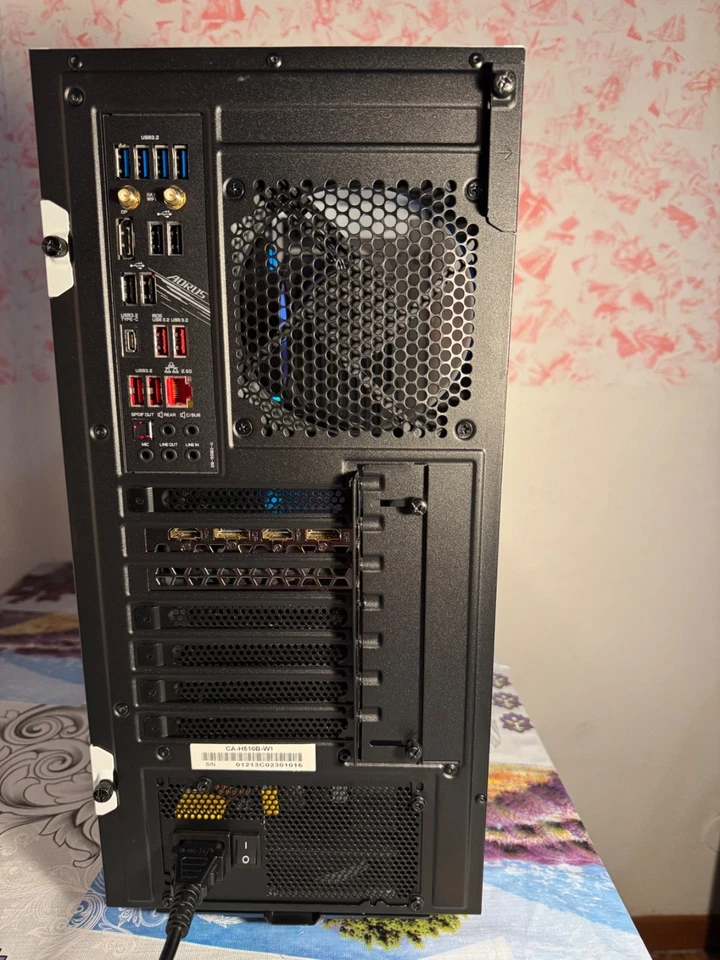 pc fisso gaming usato (NZXT) Bianco e nero - Immagine 4 di 4