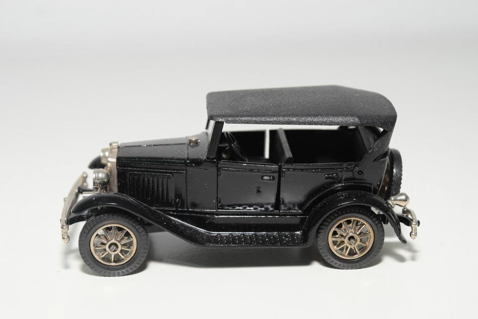 RUSSIAN CCCP USSR NOVOEXPORT VOLGA GAZ TA3-3 VINTAGE BLACK MINT - Immagine 2 di 4