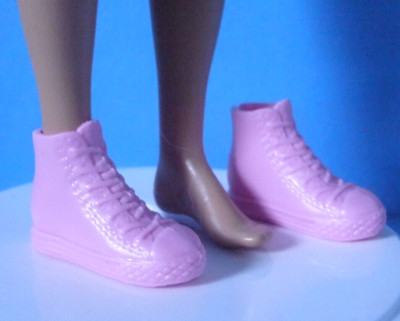 %***Barbie Fashionistas Curvy*High Sneakers*flacher Fuß***%