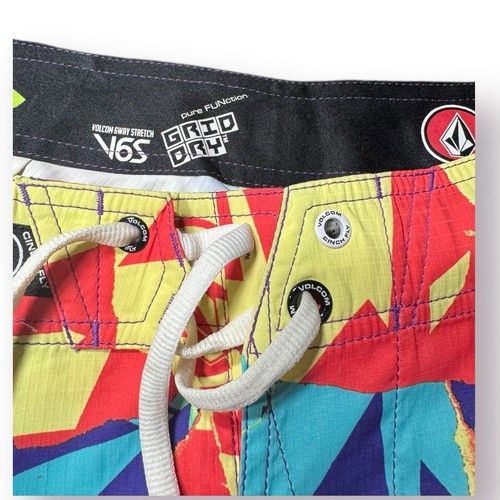 Volcom Blue Yellow Diamond Board Shorts Size 32" 6 Way Stretch Swim Trunks Retro - Picture 4 of 5