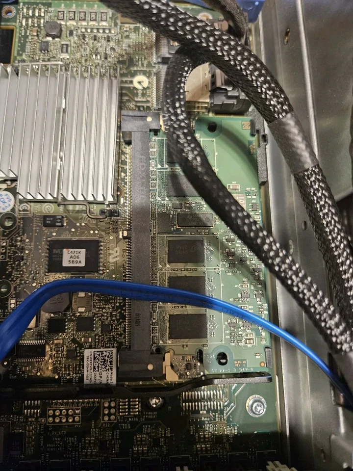 Dell PowerEdge R710 2.5" 2U 2x X5675 3.06GHz 6-Core 24GB 4 Drive Fillers NO OS - Image 4 of 4