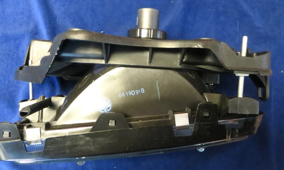 NUEVO 1991-1997 Isuzu Rodeo Conjunto de faros laterales derecho pasajero en caja Foto 3 de 4