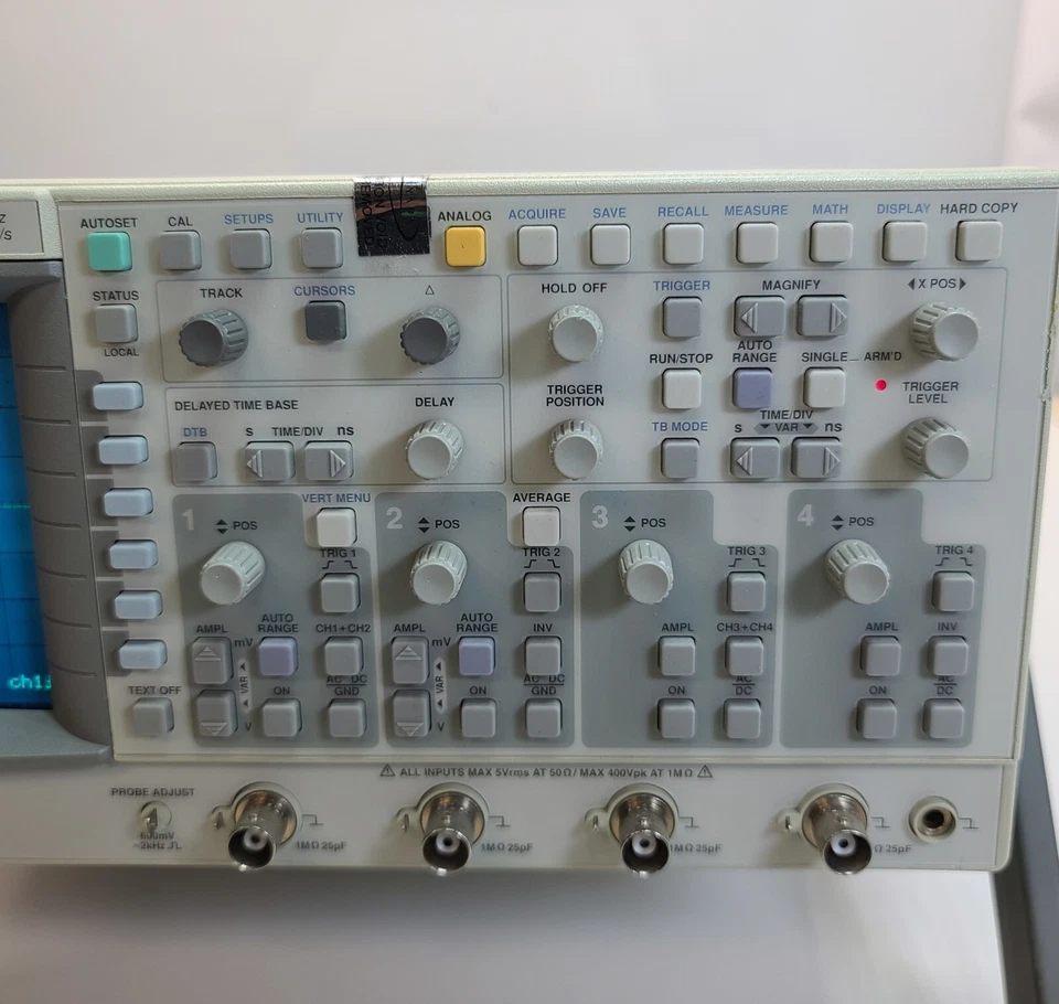 Fluke PM3392A 4CH Digital / Analog Storage Oscilloscope 200 MHz 200MS/s - Image 4 of 4