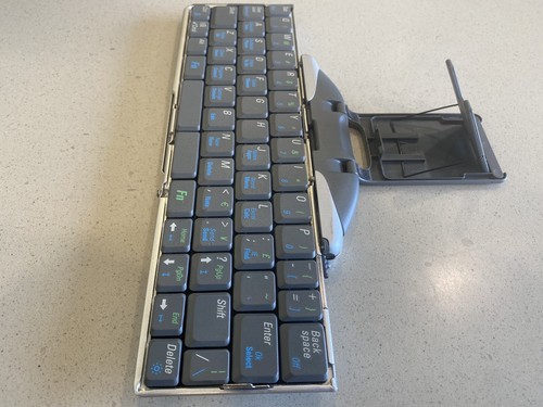 Think Outside iGo XTBT01 Stowaway Ultra-Slim Bluetooth Folding Keyboard - Photo 8/8