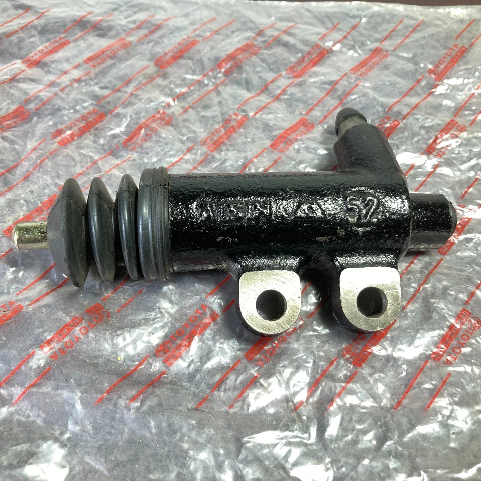 Embrague cilindro liberación 31470-30220 Toyota Land Cruiser LJ70 genuino AISIN NOS Foto 3 de 4
