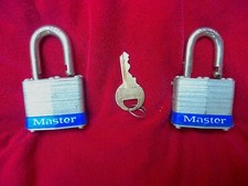 2x MASTER Padlocks -- VERY GOOD CONDITION -- USA Made