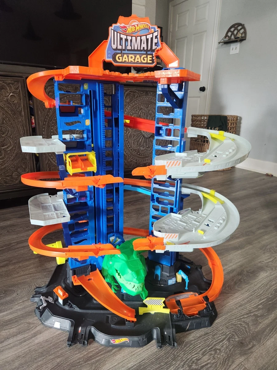 25+ Hot Wheels Ultimate Garage Plastic Diecast Vehicle Play Sets