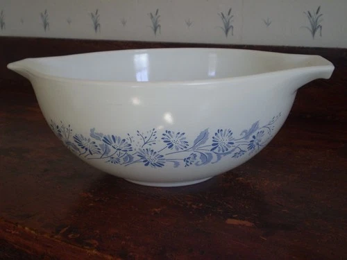 Pyrex Colonial Mist Cinderella Mixing Bowl 443 - Used