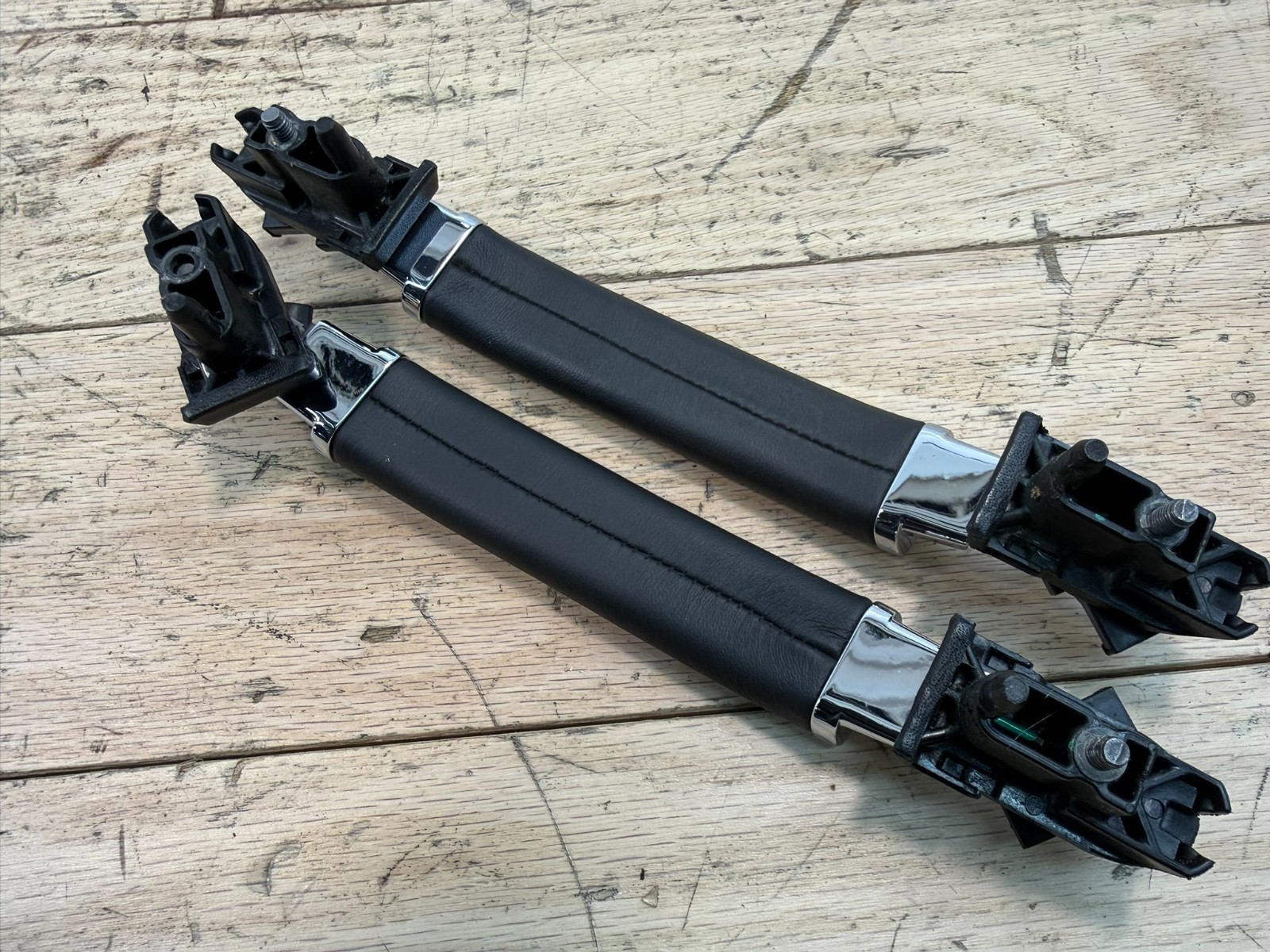 2013 BENTLEY CONTINENTAL GT OEM UPPER LEFT RIGHT ROOF GRAB HANDLE ASSEMBLY