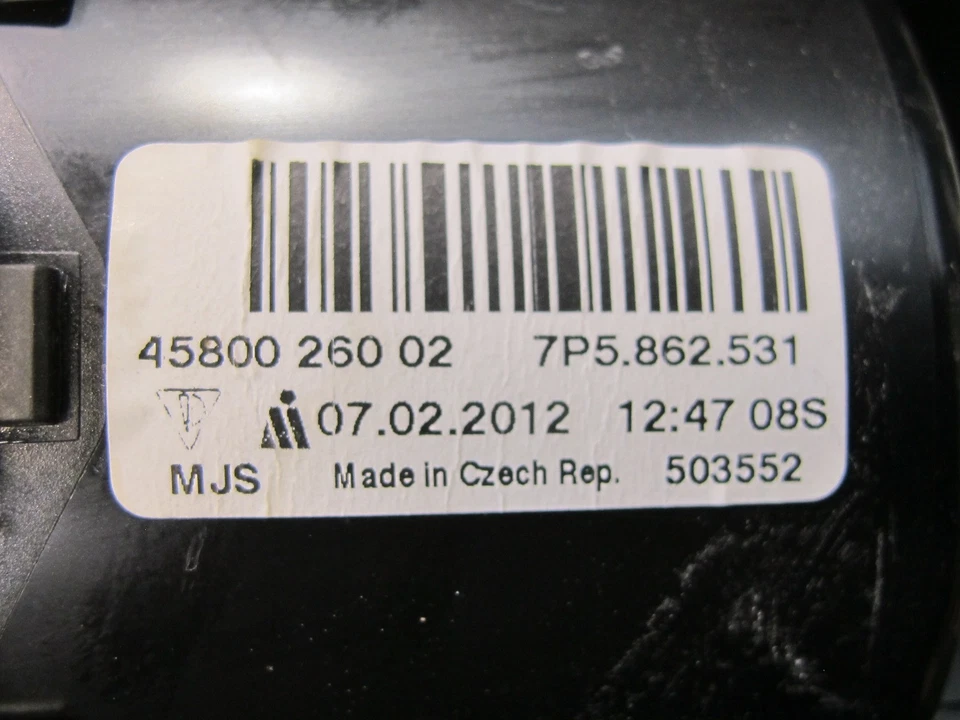 11-18 PORSCHE CAYENNE 958 CONSOLA CENTRAL DELANTERA PORTAVASOS CON TOMA DE 12V Foto 3 de 4