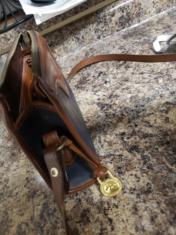 Cartera bandolera DB de colección Foto 3 de 4