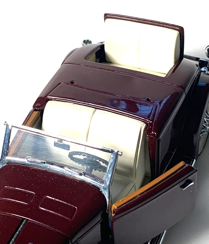 Franklin Mint 1923 Duesenberg Maroon scale 1:24 INV# 3979 - Image 4 of 4