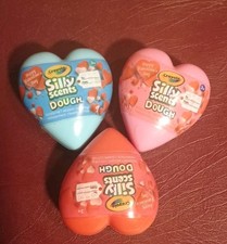 3 Crayola Silly Scents Dough Pack Red  Pink   Blue 