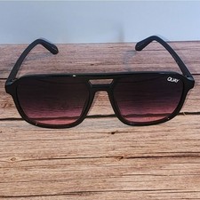 QUAY On The Fly Sunglasses Brand New No Case Black Purple Gradient Lenses