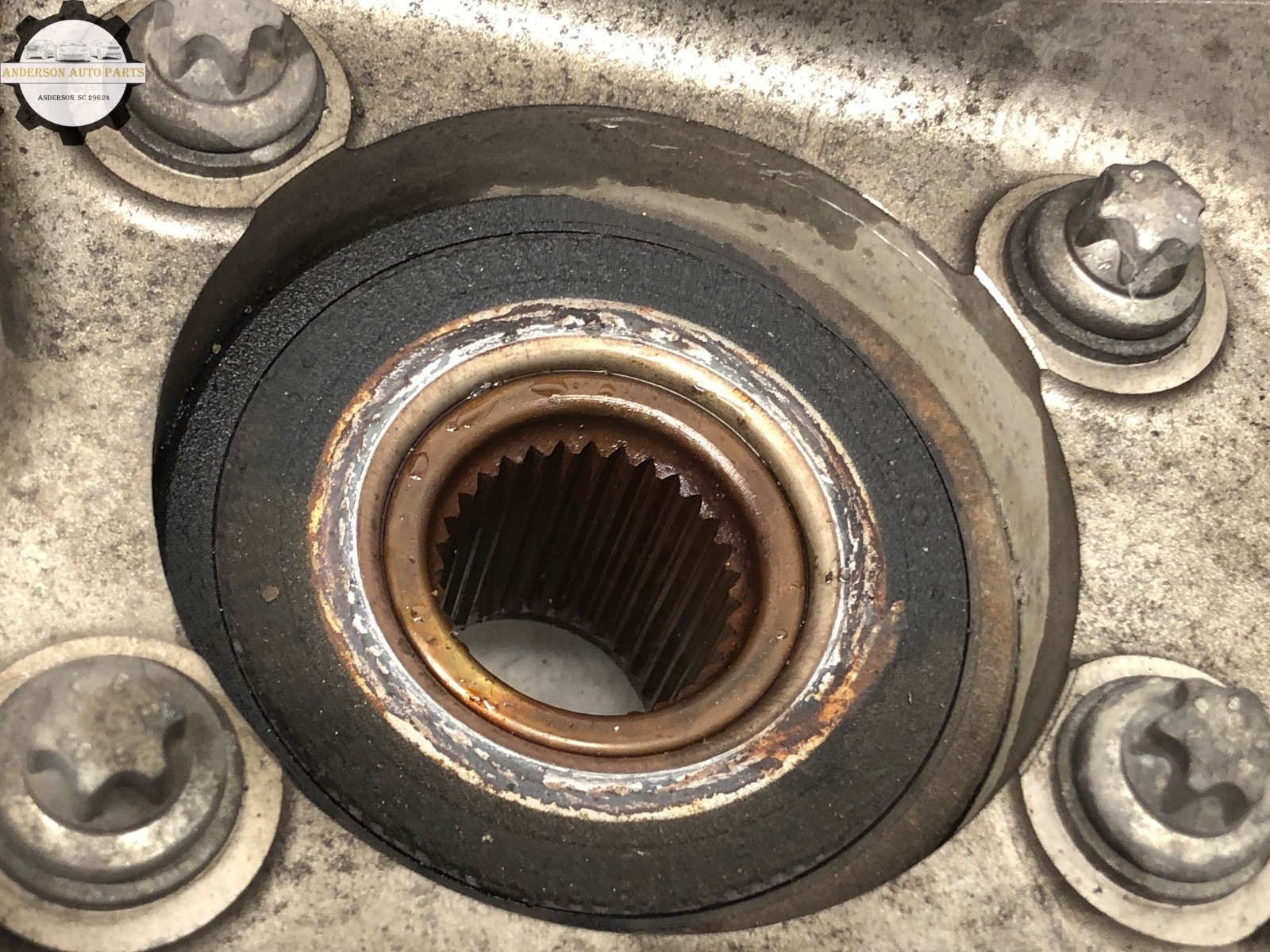 2014-2019 MASERATI GHIBLI S Q4 AWD RIGHT PASS FRONT SPINDLE KNUCKLE HUB OEM