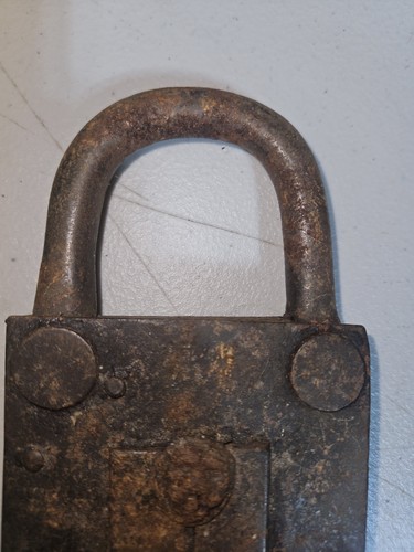 Antique Rusty Padlock Lock No Key!! Large Skeleton Key Opening 6" Lions Head? - Picture 2 of 10