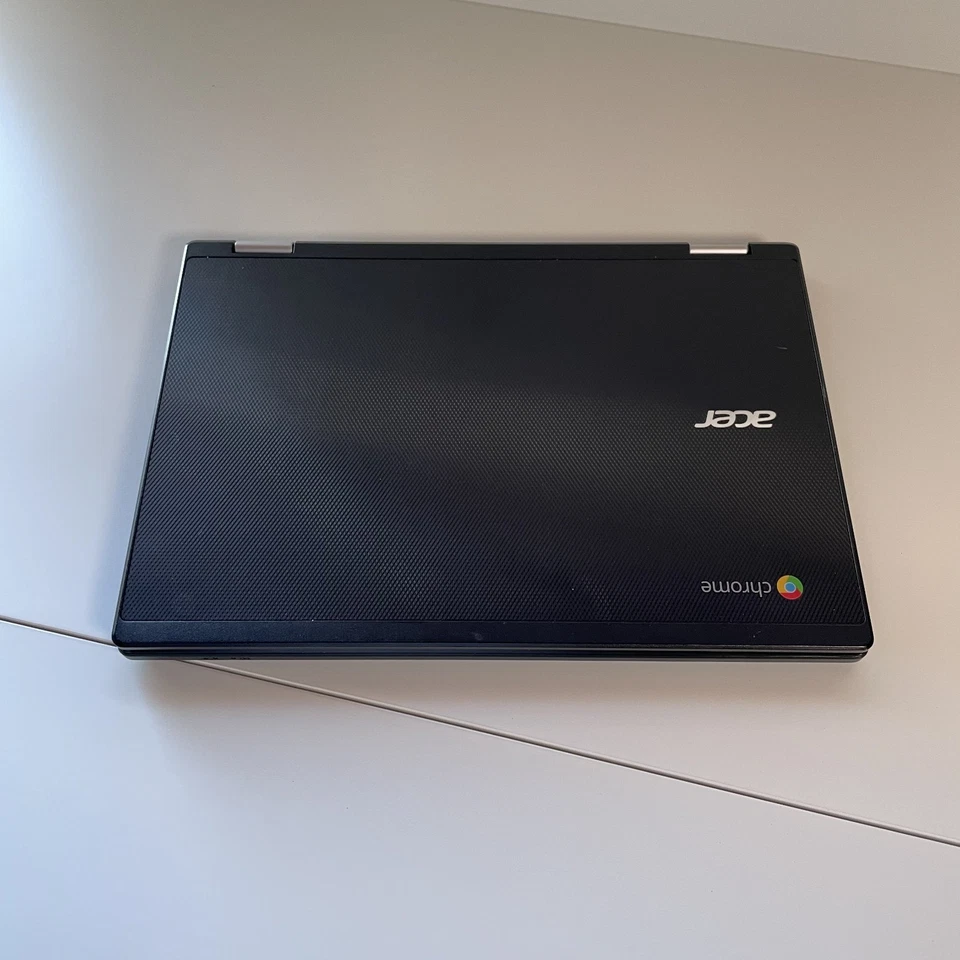 Acer Chromebook C738t 2-in-1 (11.6" touchscreen, Intel, 4GB, 16GB) with Charger - Image 4 of 4