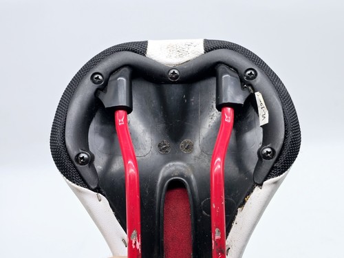 ⭐️ SPECIALIZED White Red Body Geometry MTB Hybrid Road BIKE CYCLE SEAT SADDLE ⭐️ - Picture 7 of 11