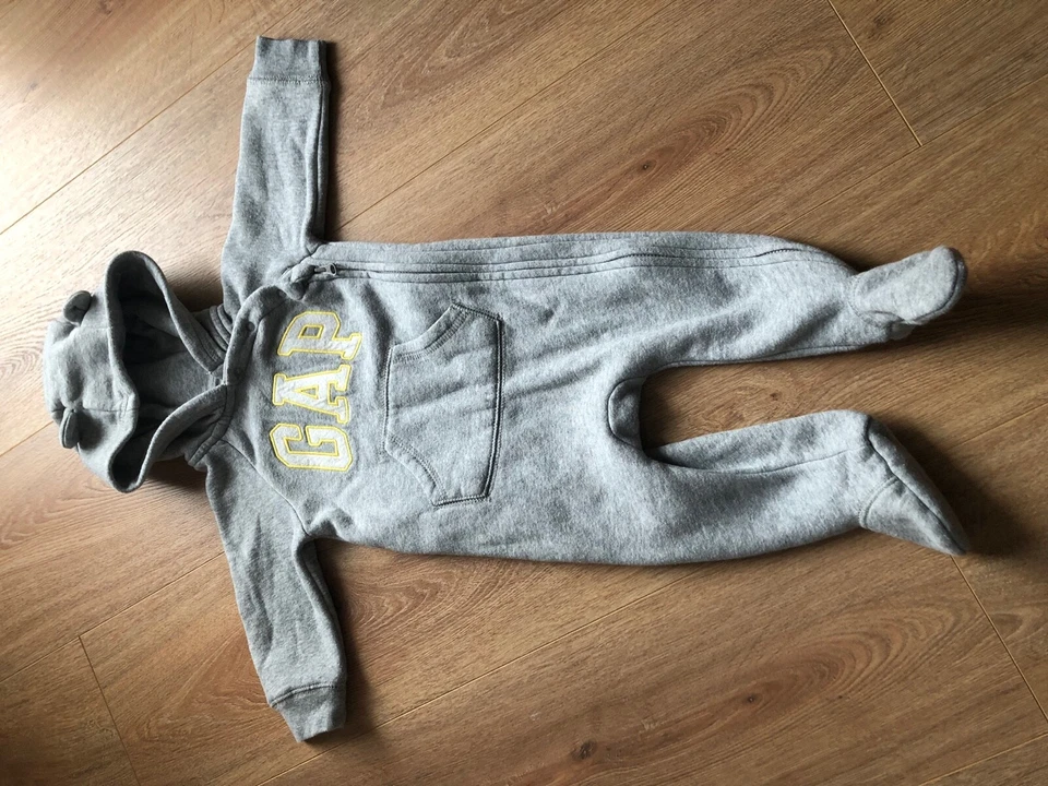 Baby GAP - Mono Body Manga Larga - Talla 6-9 Meses - Gris - Immagine 2 di 4