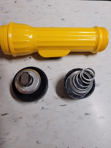 Vintage Bright Star Yellow 2 D Cell Flashlight. - Picture 6 of 6